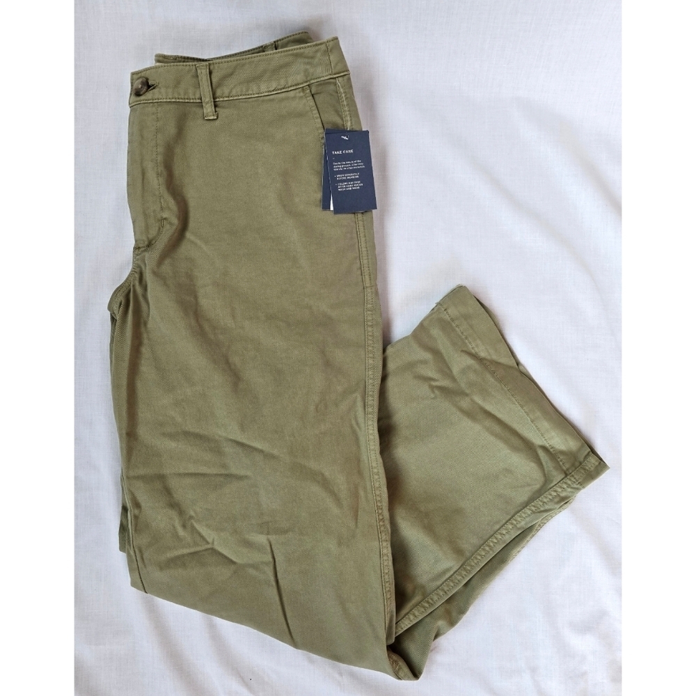 Universal Thread▪️Mid-Rise Straight Leg Relaxed Chino Pants in Olive Green - Picture 2 of 9